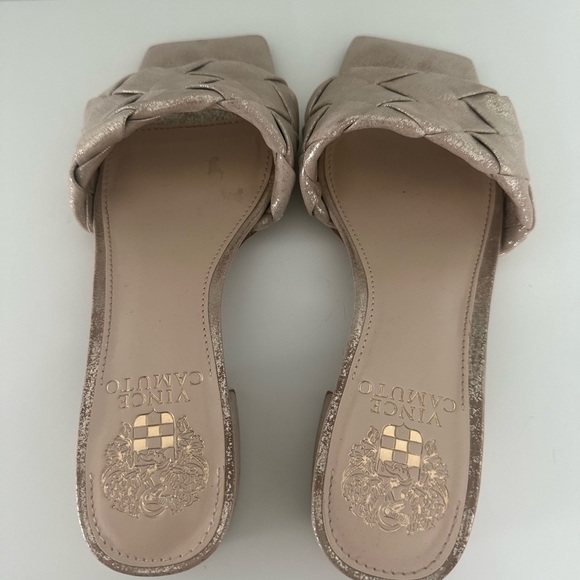 Vince Camuto Semtera Block Heel Slide Sandal Golden Natural EUC 6.5 - Picture 3 of 4